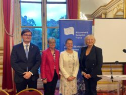 De gauche à droite : Thomas Svenningsen, Premier secrétaire de l’Ambassade ; Christine Hennion, représentante du Mouvement Européen - France ; Madame Hanne Fugl Eskjær, Ambassadrice du Danemark en France ;