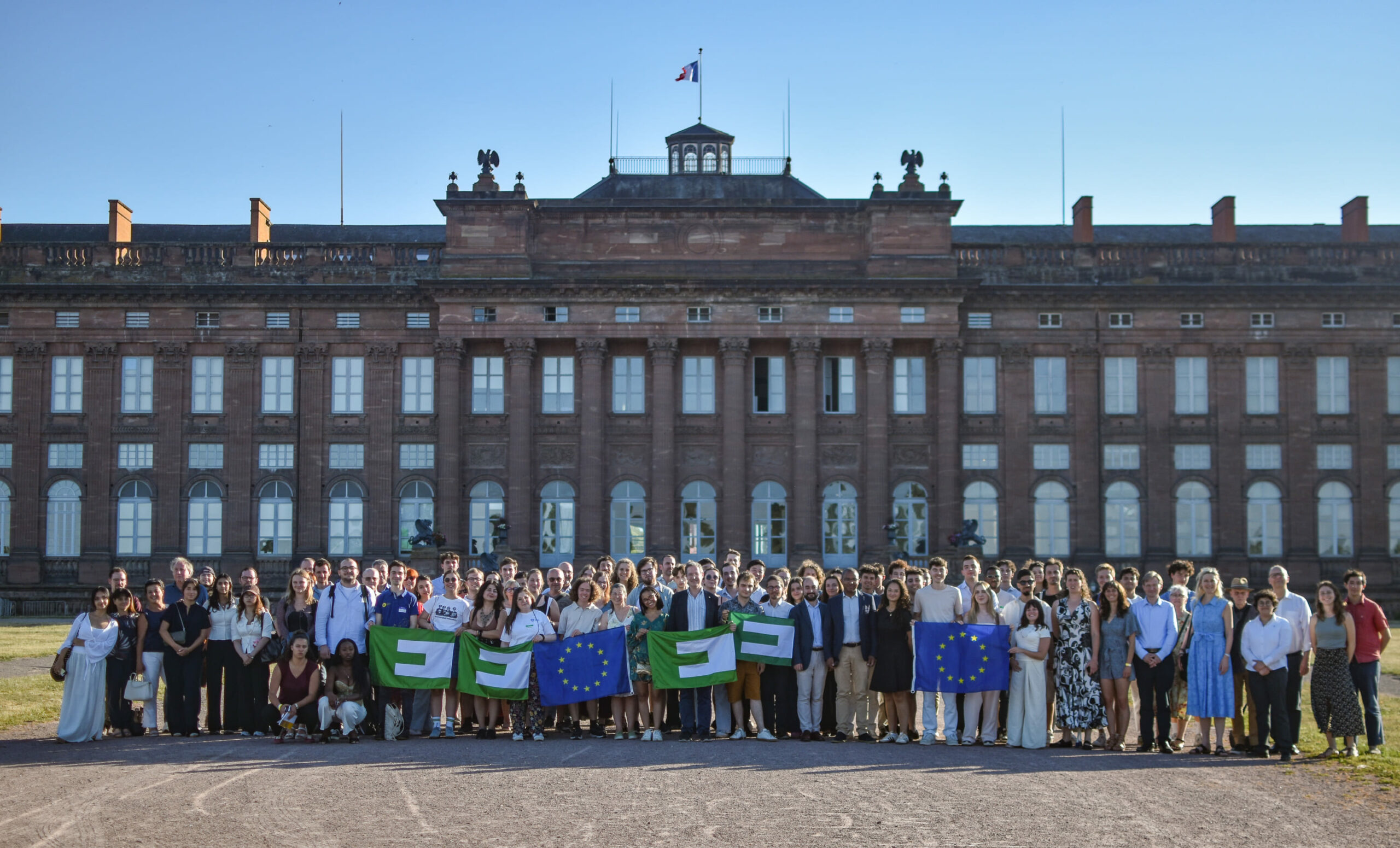 Photo de groupe des participants de la deuxième édition de l'Académie Louise Weiss